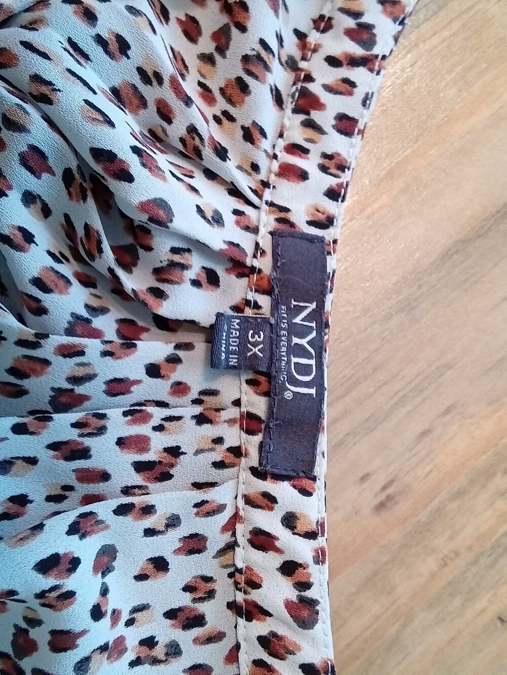 NYDJ Plus Size 3X Neutral Animal Leopard Print Blouse 3/4 Length Sleeves - Picture 2 of 16